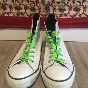 !!SOLD!! White Chuck Taylor High Top Converse